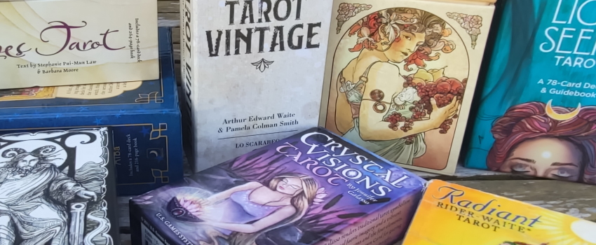 7 Tipps, wie du das richtige Tarot-Deck findest